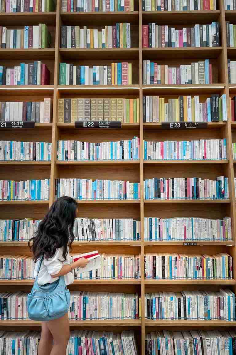 Author looking up advanced Korean Phrases at Starfield Library in Seoul